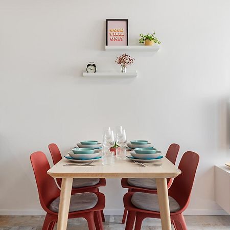 Fully Equipped Apartments With Terraces, Free Garage Parking, Netflix & Ac - By Apartmany Slapanice Cz Esterno foto
