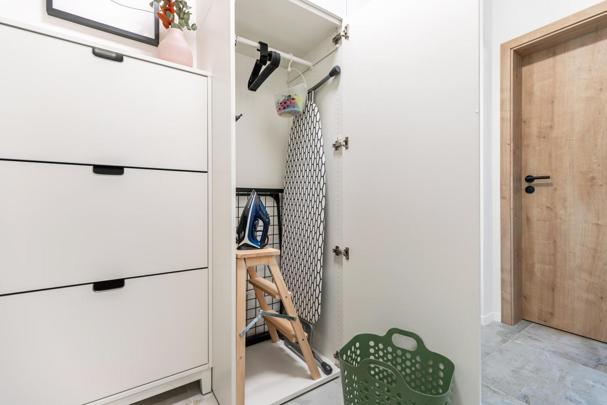 Fully Equipped Apartments With Terraces, Free Garage Parking, Netflix & Ac - By Apartmany Slapanice Cz Esterno foto