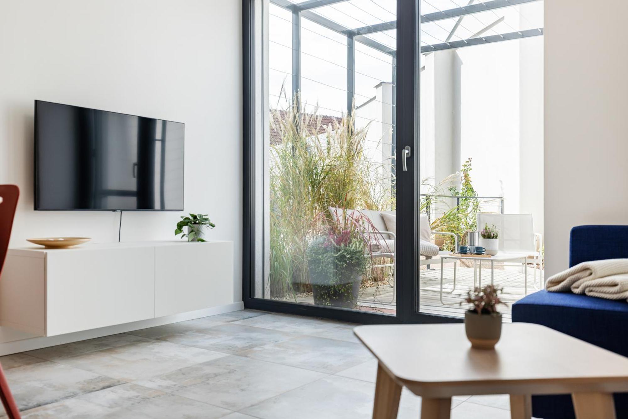 Fully Equipped Apartments With Terraces, Free Garage Parking, Netflix & Ac - By Apartmany Slapanice Cz Esterno foto